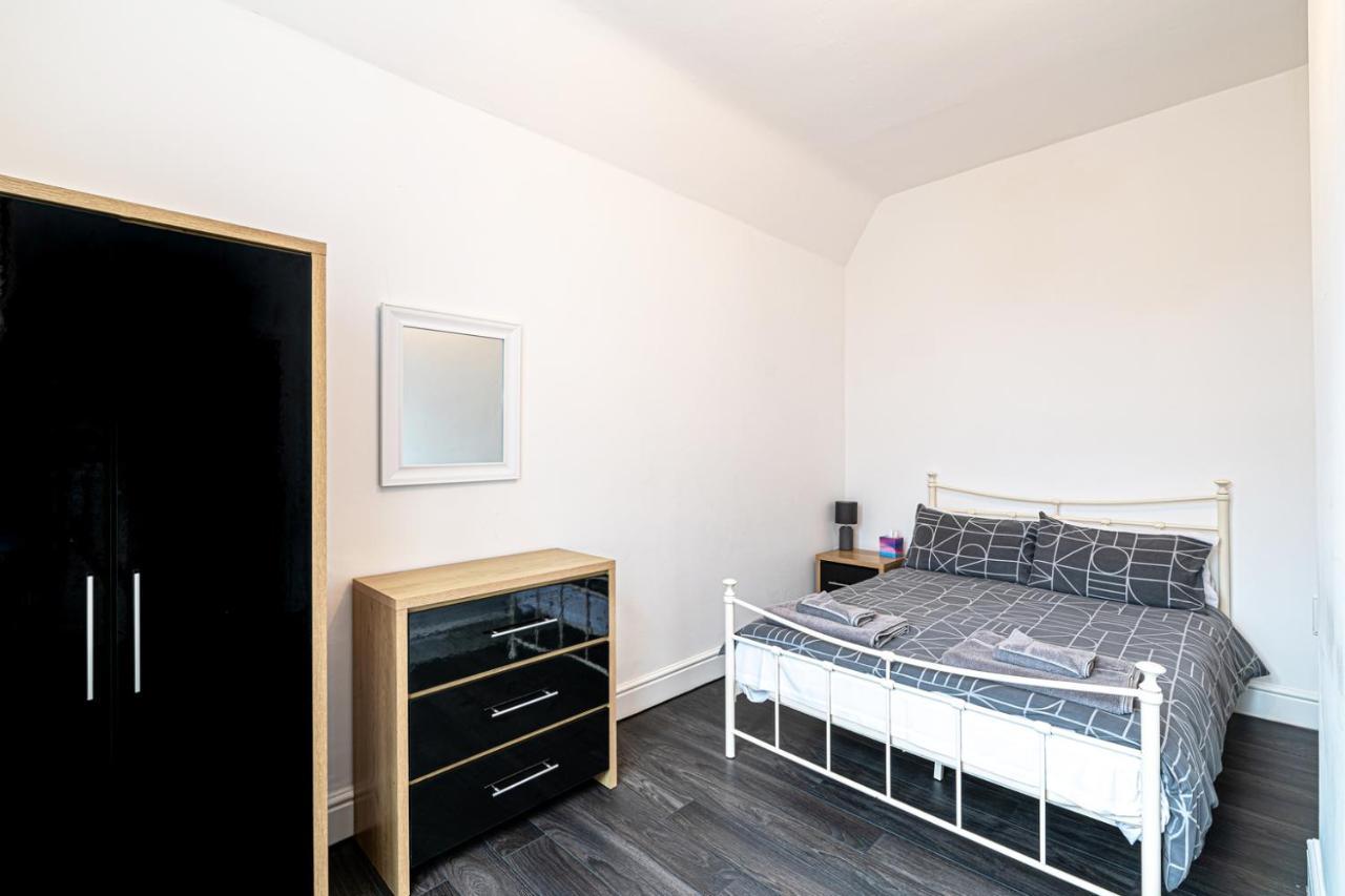 Two Bedroom Holiday Apartment Colwyn Bay Zewnętrze zdjęcie