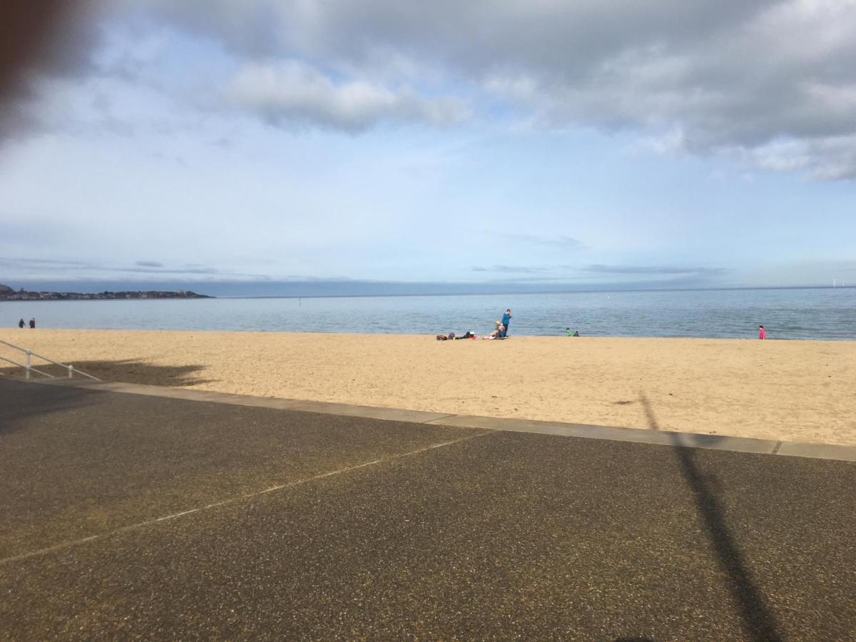 Two Bedroom Holiday Apartment Colwyn Bay Zewnętrze zdjęcie